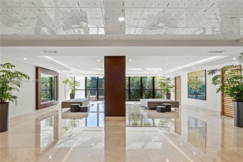 Condo in Miami, Florida, 1 bedroom  № 1495150 - photo 3