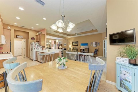 Casa en venta en Bradenton, Florida, 3 dormitorios, 187.76 m2 № 2157366 - foto 17