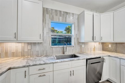 Casa en venta en Wilton Manors, Florida, 5 dormitorios, 265.89 m2 № 2189657 - foto 19