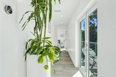 Casa en venta en Wilton Manors, Florida, 5 dormitorios, 265.89 m2 № 2189657 - foto 28