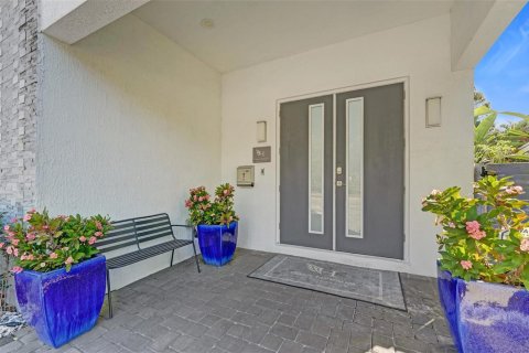 Casa en venta en Wilton Manors, Florida, 5 dormitorios, 265.89 m2 № 2189657 - foto 3