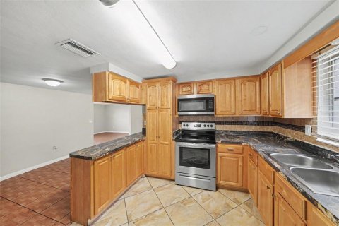 Villa ou maison à vendre à Port Richey, Floride: 3 chambres, 136.47 m2 № 2419662 - photo 11