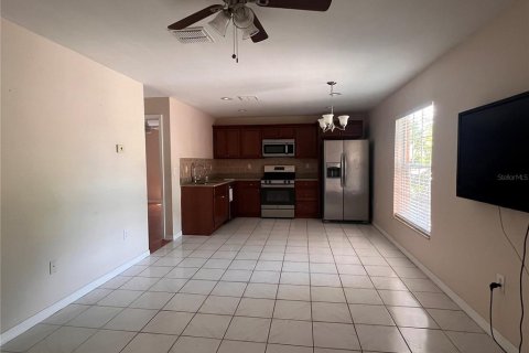 Villa ou maison à louer à Kissimmee, Floride: 2 chambres, 83.61 m2 № 1657047 - photo 3