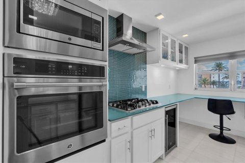 Copropriété à vendre à Gulfport, Floride: 3 chambres, 205.31 m2 № 2316636 - photo 22