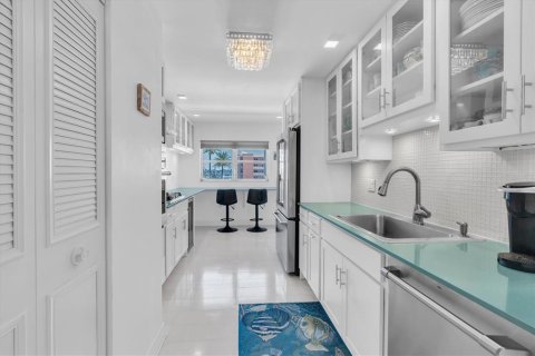 Copropriété à vendre à Gulfport, Floride: 3 chambres, 205.31 m2 № 2316636 - photo 20