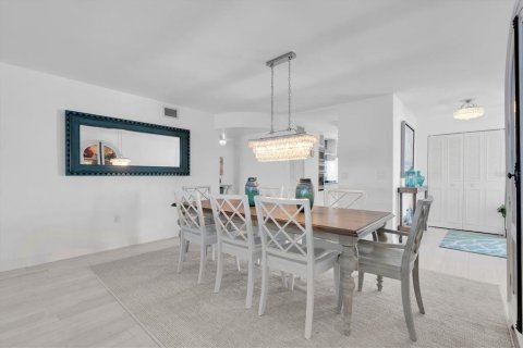 Copropriété à vendre à Gulfport, Floride: 3 chambres, 205.31 m2 № 2316636 - photo 12
