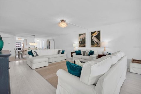 Copropriété à vendre à Gulfport, Floride: 3 chambres, 205.31 m2 № 2316636 - photo 9