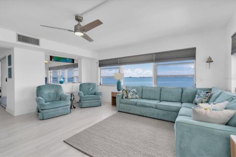 Copropriété à vendre à Gulfport, Floride: 3 chambres, 205.31 m2 № 2316636 - photo 15