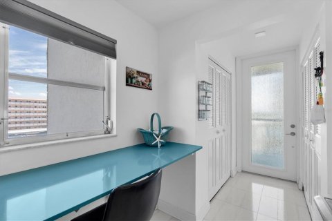 Copropriété à vendre à Gulfport, Floride: 3 chambres, 205.31 m2 № 2316636 - photo 25