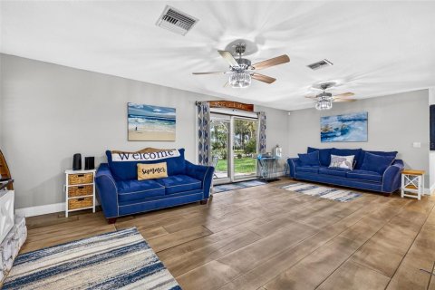 Villa ou maison à vendre à Homosassa, Floride: 3 chambres, 133.41 m2 № 2207406 - photo 16