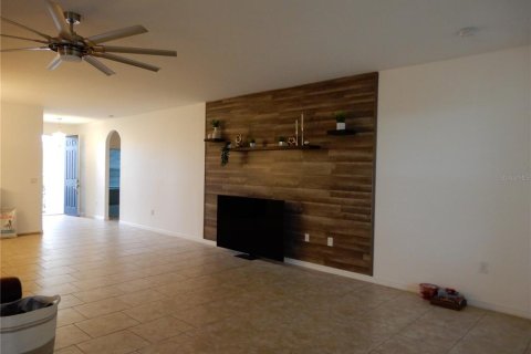 House in Kissimmee, Florida 4 bedrooms, 220.55 sq.m. № 1518970 - photo 4