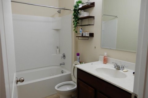 House in Kissimmee, Florida 4 bedrooms, 220.55 sq.m. № 1518970 - photo 7