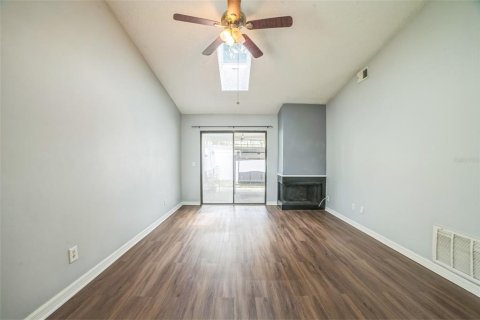 House in Sanford, Florida 2 bedrooms, 84.91 sq.m. № 1842105 - photo 5