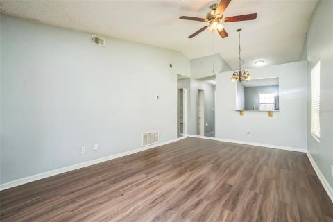 House in Sanford, Florida 2 bedrooms, 84.91 sq.m. № 1842105 - photo 3