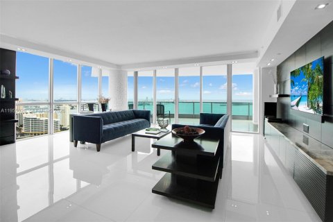 Condo in Miami, Florida, 4 bedrooms  № 2009605 - photo 9
