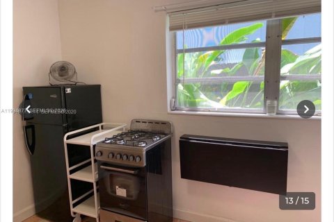 Propiedad comercial en alquiler en Miami, Florida, 46.45 m2 № 2251308 - foto 7