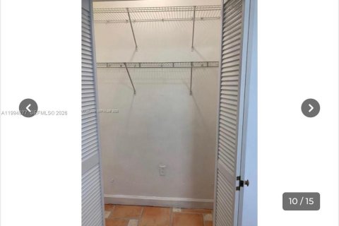 Propiedad comercial en alquiler en Miami, Florida, 46.45 m2 № 2251308 - foto 4