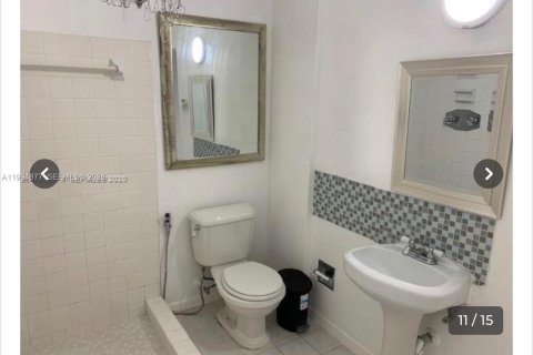 Propiedad comercial en alquiler en Miami, Florida, 46.45 m2 № 2251308 - foto 8