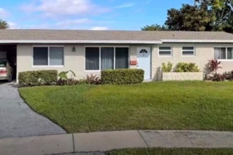 Купить виллу или дом в Ривьера-Бич, Флорида 3 спальни, 111.48м2, № 1929737 - фото 1