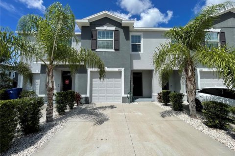 Townhouse in Wesley Chapel, Florida 3 bedrooms, 155.43 sq.m. № 2348287