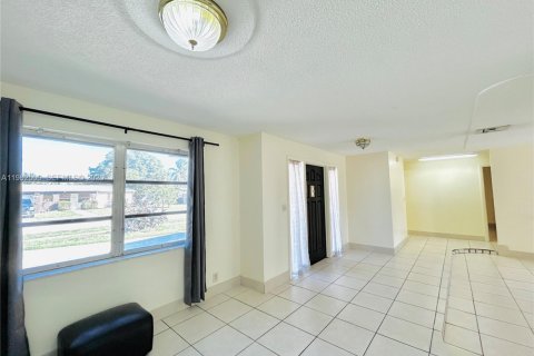 Casa en alquiler en Margate, Florida, 3 dormitorios, 148.27 m2 № 2024078 - foto 9