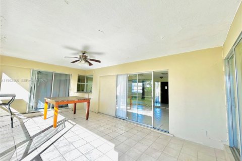Casa en alquiler en Margate, Florida, 3 dormitorios, 148.27 m2 № 2024078 - foto 24