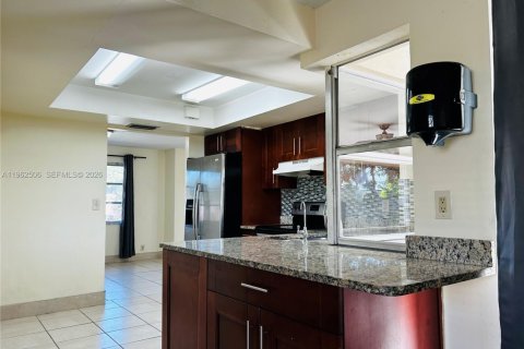 Casa en alquiler en Margate, Florida, 3 dormitorios, 148.27 m2 № 2024078 - foto 14