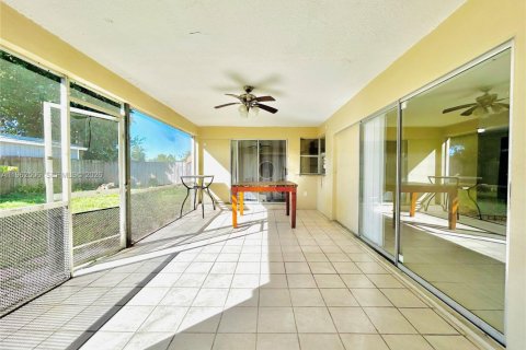 Casa en alquiler en Margate, Florida, 3 dormitorios, 148.27 m2 № 2024078 - foto 25