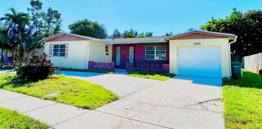 Casa en Margate, Florida 3 dormitorios, 148.27 m2 № 2024078