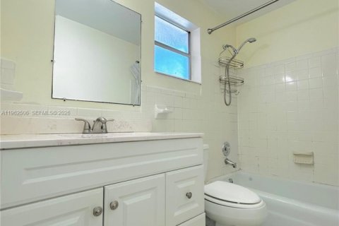 Casa en alquiler en Margate, Florida, 3 dormitorios, 148.27 m2 № 2024078 - foto 17