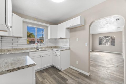 House in Bradenton, Florida 2 bedrooms, 103.86 sq.m. № 1218858 - photo 7