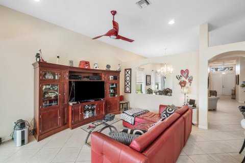 Casa en alquiler en Boynton Beach, Florida, 3 dormitorios, 226.31 m2 № 2184579 - foto 1