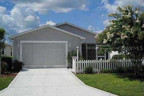 Casa en venta en The Villages, Florida, 2 dormitorios, 107.4 m2 № 1918250 - foto 1