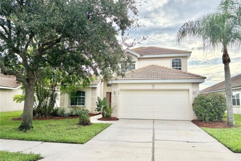 Villa ou maison à louer à Bradenton, Floride: 4 chambres, 183.95 m2 № 1894876 - photo 2