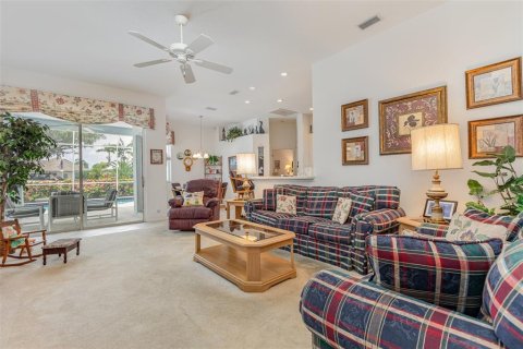 House in Bradenton, Florida 2 bedrooms, 185.8 sq.m. № 1833406 - photo 8