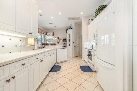 House in Bradenton, Florida 2 bedrooms, 185.8 sq.m. № 1833406 - photo 12