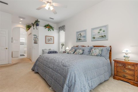 House in Bradenton, Florida 2 bedrooms, 185.8 sq.m. № 1833406 - photo 15