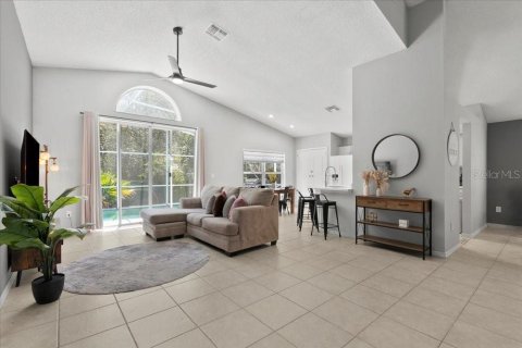Villa ou maison à vendre à Kissimmee, Floride: 4 chambres, 207.17 m2 № 1879831 - photo 5