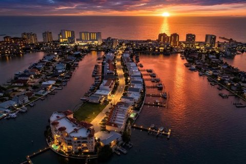 Touwnhouse à vendre à Clearwater, Floride: 3 chambres, 189.61 m2 № 2434751 - photo 9