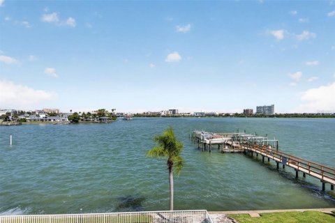 Touwnhouse à vendre à Clearwater, Floride: 3 chambres, 189.61 m2 № 2434751 - photo 16
