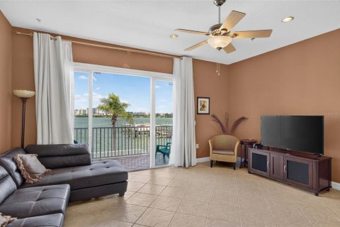 Touwnhouse à vendre à Clearwater, Floride: 3 chambres, 189.61 m2 № 2434751 - photo 11