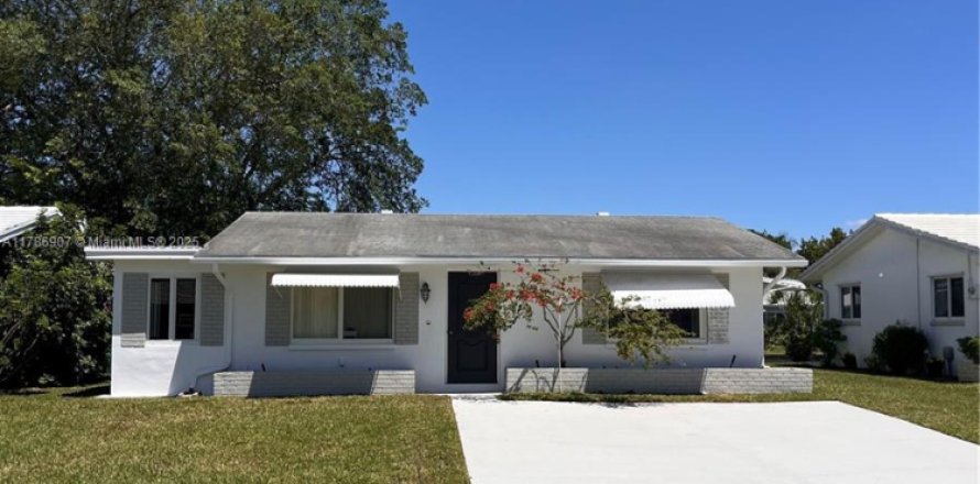 Villa ou maison à Tamarac, Floride 2 chambres, 131.18 m2 № 1736103