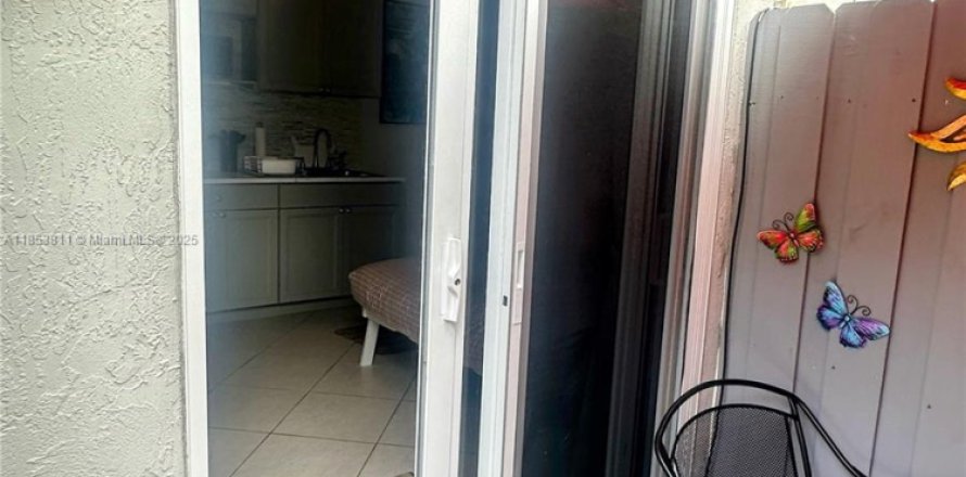 Immobilier commercial à Fort Lauderdale, Floride 164.9 m2 № 1871728