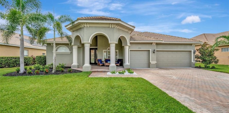 Villa ou maison à Bradenton, Floride 3 chambres, 292.27 m2 № 1870396