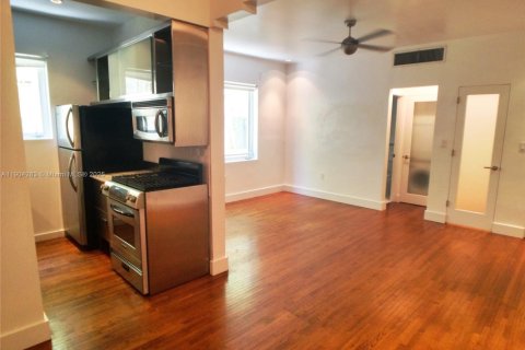 Снять в аренду кондоминиум в Майами-Бич, Флорида 40.78м2, № 1954883 - фото 12