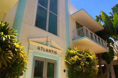 Снять в аренду кондоминиум в Майами-Бич, Флорида 40.78м2, № 1954883 - фото 2