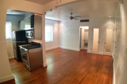 Снять в аренду кондоминиум в Майами-Бич, Флорида 40.78м2, № 1954883 - фото 18