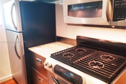 Снять в аренду кондоминиум в Майами-Бич, Флорида 40.78м2, № 1954883 - фото 14