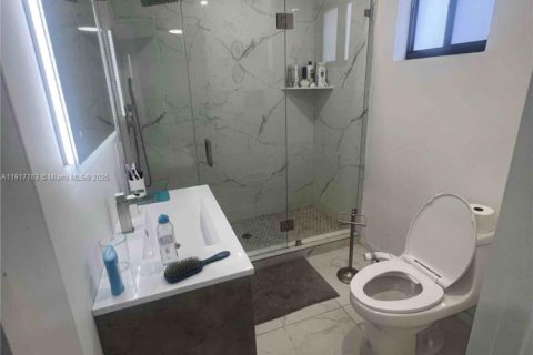 Купить виллу или дом в Майами, Флорида 4 спальни, 190.45м2, № 1972578 - фото 12