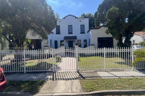 Купить виллу или дом в Майами, Флорида 4 спальни, 190.45м2, № 1972578 - фото 3